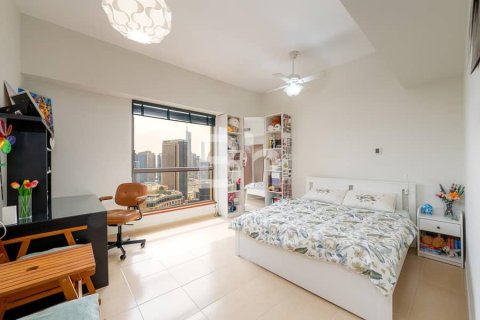 Apartment in Jumeirah Beach Residence, Dubai 4 bedrooms, 256 sq.m. № 21672 - photo 30