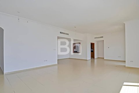 Apartment in Jumeirah Beach Residence, Dubai 4 bedrooms, 256 sq.m. № 21672 - photo 8