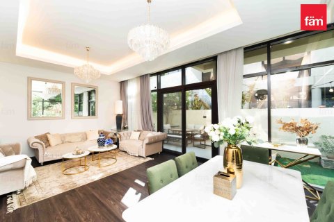 Купить таунхаус в Дубае: 3 спальни, 253.3м², № 24508 - фото 1