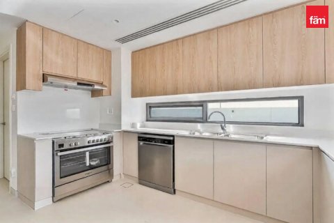 Townhouse in Dubai 5 bedrooms, 323.6 sq.m. № 124504