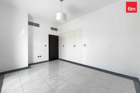 Купить виллу в Дубае: 4 спальни, 386м², № 90466 - фото 5