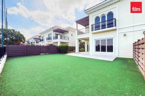 Купить виллу в Дубае: 4 спальни, 386м², № 90466 - фото 26