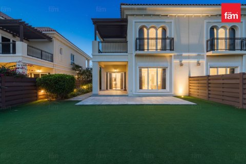 Купить виллу в Дубае: 4 спальни, 386м², № 90466 - фото 7