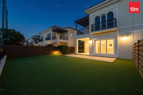 Купить виллу в Дубае: 4 спальни, 386м², № 90466 - фото 19