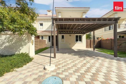 Купить виллу в Дубае: 4 спальни, 386м², № 90466 - фото 25