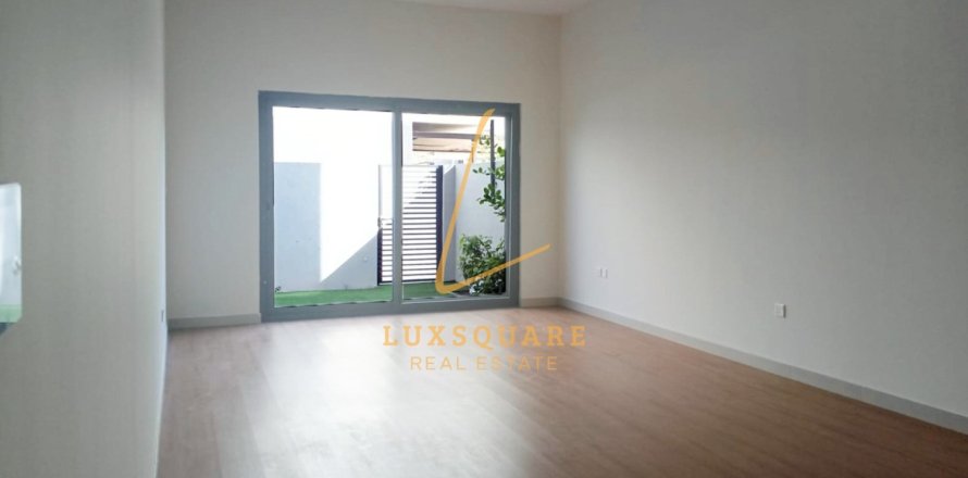 Townhouse in Dubai South (Dubai World Central), Dubai 2 bedrooms, 112 sq.m. № 72627