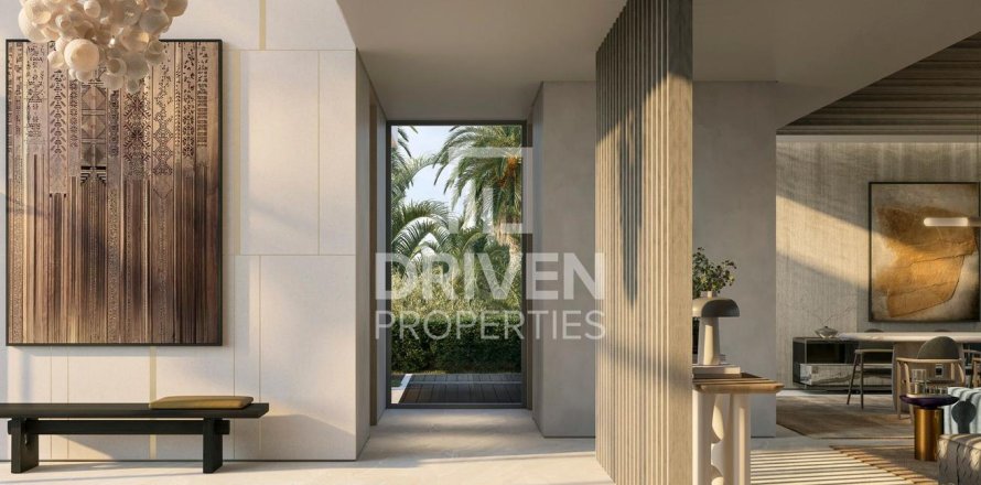 Villa in Dubai 4 bedrooms, 620.5 sq.m. № 140459