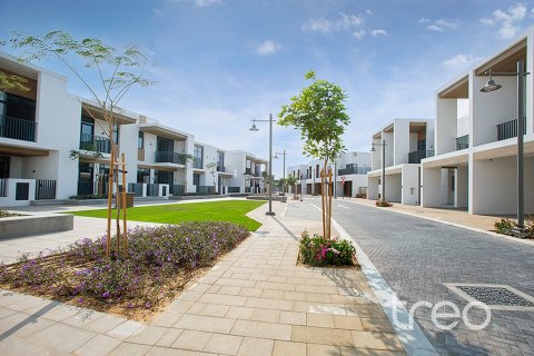 Adosado en Arabian Ranches 3, Dubai, 4 dormitorios, 267.47 m², № 124803