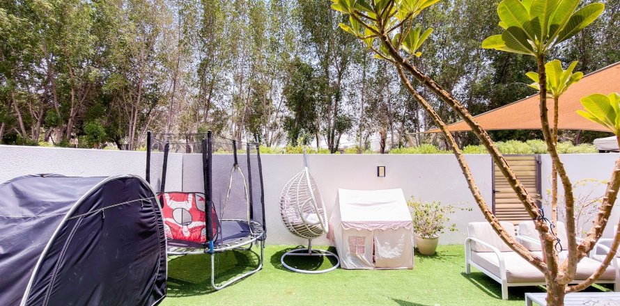 Villa en Arabian Ranches 2, Dubai, 3 dormitorios, 204.57 m², № 124804