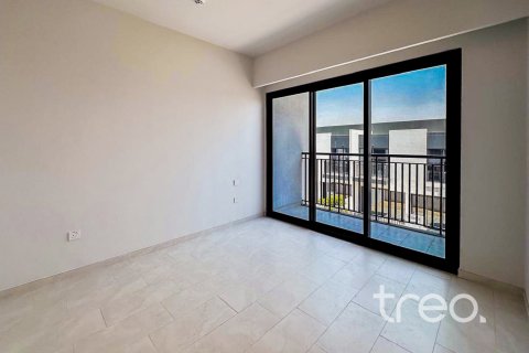 Снять в аренду таунхаус в Дубае: 4 спальни, 216.74м², № 124801 - фото 14
