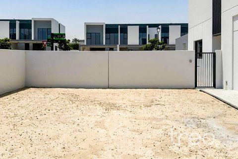 Снять в аренду таунхаус в Дубае: 4 спальни, 216.74м², № 124801 - фото 19