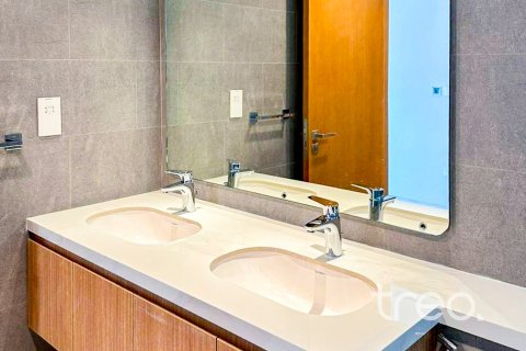 Снять в аренду таунхаус в Дубае: 4 спальни, 216.74м², № 124801 - фото 10