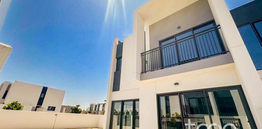 Таунхаус в Дубае, 4 спальни, 216.74м², № 124801
