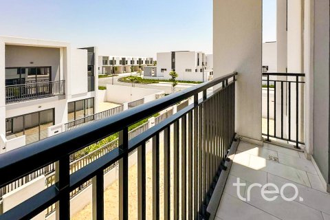 Снять в аренду таунхаус в Дубае: 4 спальни, 216.74м², № 124801 - фото 16