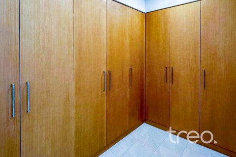 Снять в аренду таунхаус в Дубае: 4 спальни, 216.74м², № 124801 - фото 11
