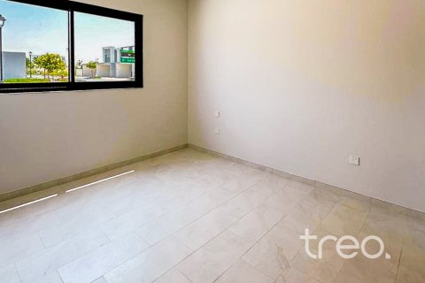 Снять в аренду таунхаус в Дубае: 4 спальни, 216.74м², № 124801 - фото 20