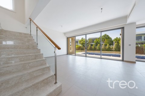 Villa in Dubai Hills Estate, Dubai 5 bedrooms, 349.04 sq.m. № 119317 - photo 2