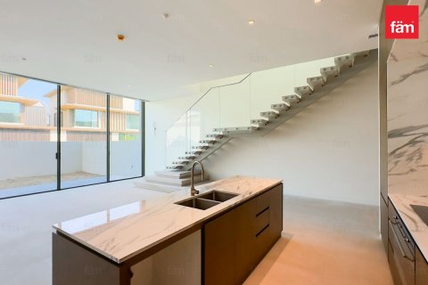 Townhouse in Dubai 3 bedrooms, 426 sq.m. № 91960 - photo 2