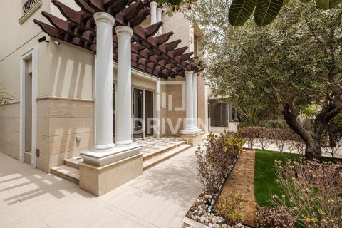Villa in District One, Mohammed Bin Rashid City, Dubai 4 bedrooms, 595 sq.m. № 64956 - photo 13