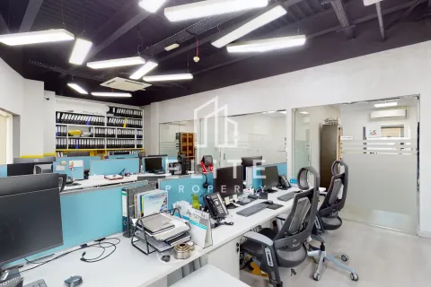 Entrepôt à Jebel Ali, Dubai, 5838 m², № 38891 - photo 4