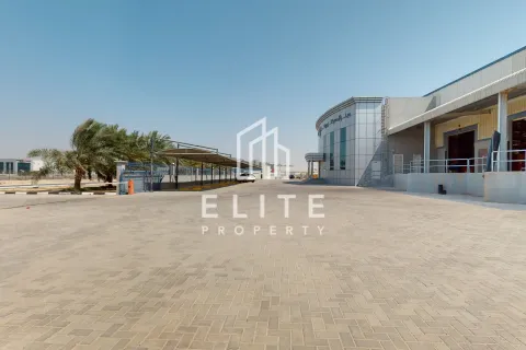 Entrepôt à Jebel Ali, Dubai, 5838 m², № 38891 - photo 1