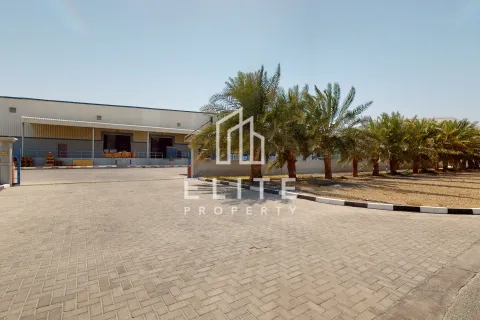Entrepôt à Jebel Ali, Dubai, 5838 m², № 38891 - photo 12