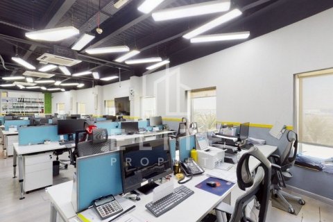 Almacén en Jebel Ali, Dubai, 5838 m², № 38891 - foto 18
