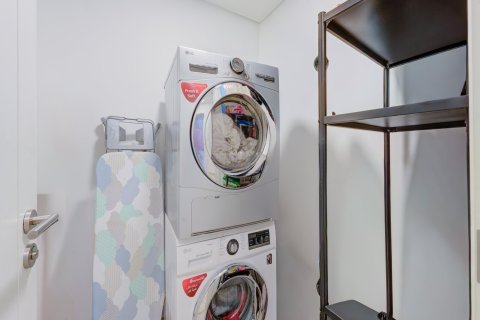 Apartment in Dubai 3 bedrooms, 179 sq.m. № 99351 - photo 16