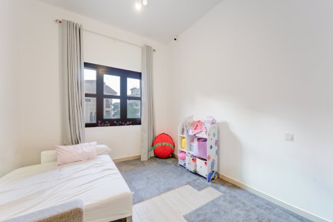 Apartment in Dubai 3 bedrooms, 179 sq.m. № 99351 - photo 12