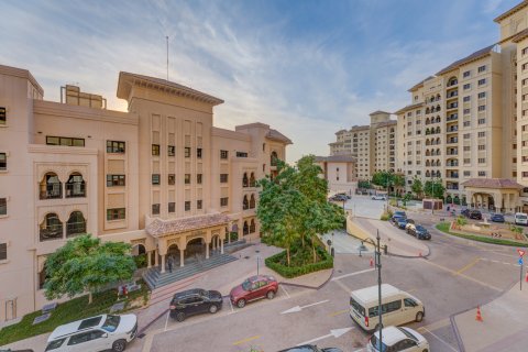 Apartment in Dubai 3 bedrooms, 179 sq.m. № 99351 - photo 7