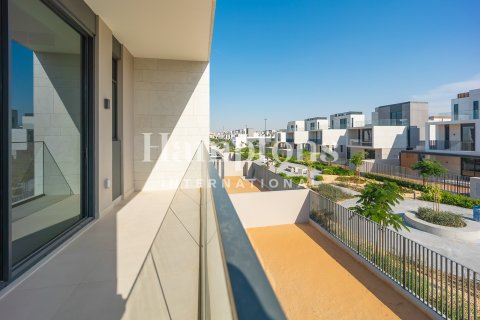 Villa en Arabian Ranches 3, Dubai, 4 dormitorios, 447.97826600 m², № 84018 - foto 18