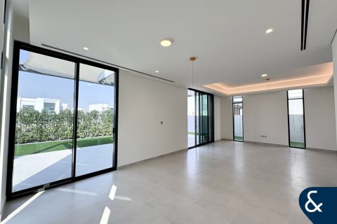 Villa en Arabian Ranches 3, Dubai, 4 dormitorios, 448 m², № 79085 - foto 3