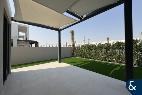 Villa en Arabian Ranches 3, Dubai, 4 dormitorios, 448 m², № 79085 - foto 4
