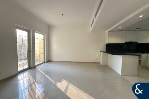 Снять в аренду квартиру в Dubai Land, Дубай: 2 спальни, 160м², № 79084 - фото 3