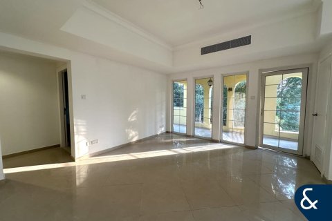 Снять в аренду квартиру в Dubai Land, Дубай: 2 спальни, 160м², № 79084 - фото 6