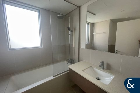 Villa in Dubai South (Dubai World Central), Dubai 4 bedrooms, 395 sq.m. № 79121 - photo 19