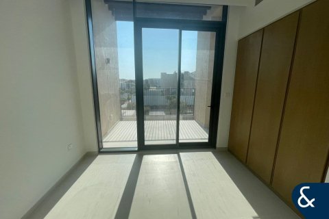 Villa in Dubai South (Dubai World Central), Dubai 4 bedrooms, 395 sq.m. № 79121 - photo 17