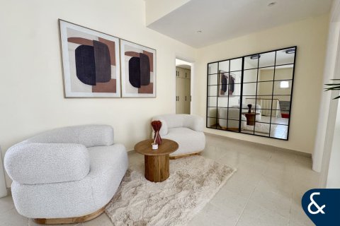 Villa en Meadows, Dubai, 5 dormitorios, 711 m², № 79119 - foto 10