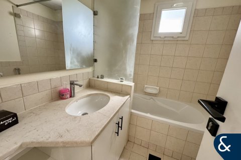 Villa en Meadows, Dubai, 5 dormitorios, 711 m², № 79119 - foto 8