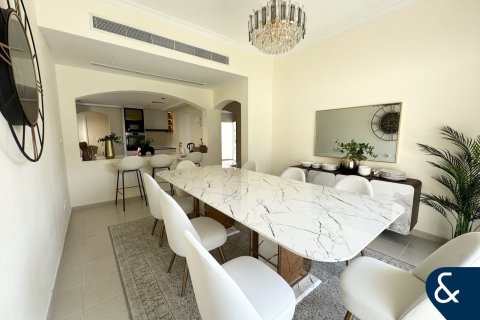 Villa en Meadows, Dubai, 5 dormitorios, 711 m², № 79119 - foto 13