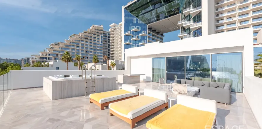 Appartement à Palm Jumeirah, Dubai, 5 chambres, 1145 m², № 62098