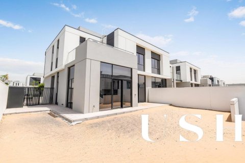 Townhouse in Al Furjan, Dubai 4 bedrooms, 330 sq.m. № 39080 - photo 1
