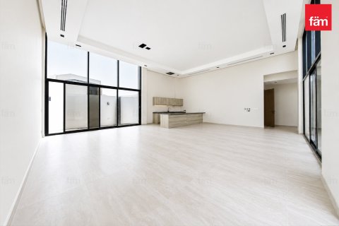 Villa in Al Barsha, Dubai 4 bedrooms, 929 sq.m. № 124340 - photo 21