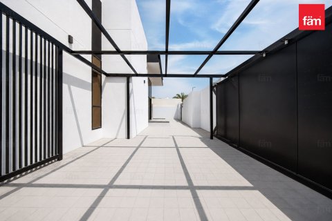Villa in Al Barsha, Dubai 4 bedrooms, 929 sq.m. № 124340 - photo 7