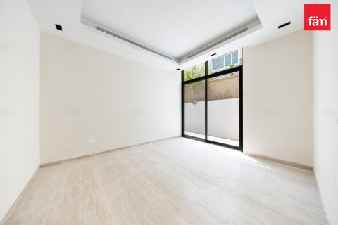 Villa in Al Barsha, Dubai 4 bedrooms, 929 sq.m. № 124340 - photo 13