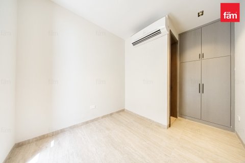 Villa in Al Barsha, Dubai 4 bedrooms, 929 sq.m. № 124340 - photo 3