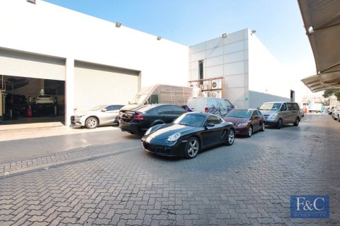 Entrepôt à Al Quoz Industrial Area, Al Quoz, Dubai, 3577 m², № 103752 - photo 4