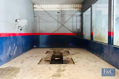 Entrepôt à Al Quoz Industrial Area, Al Quoz, Dubai, 3577 m², № 103752 - photo 11