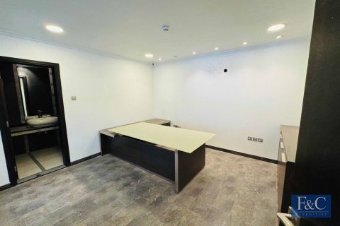 Warehouse in Al Quoz Industrial Area, Al Quoz, Dubai 557 sq.m. № 103762 - photo 5