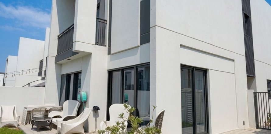 Villa à Dubai, 4 chambres, 258.5 m², № 124401